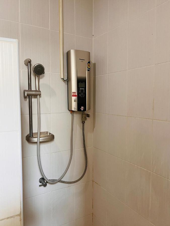 Aekkalukthai Hostel ראיונג מראה חיצוני תמונה