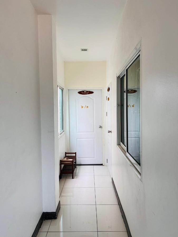 Aekkalukthai Hostel ראיונג מראה חיצוני תמונה