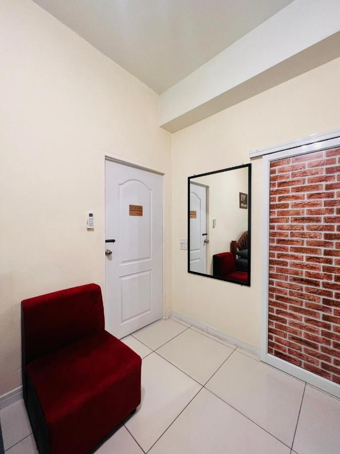 Aekkalukthai Hostel ראיונג מראה חיצוני תמונה